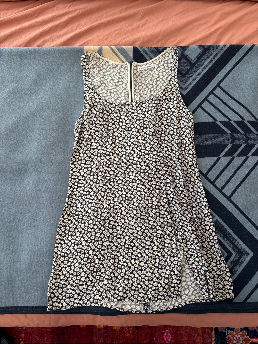 Reformation Sleeveless Navy Floral Shift Mini Dress - White Floral Print